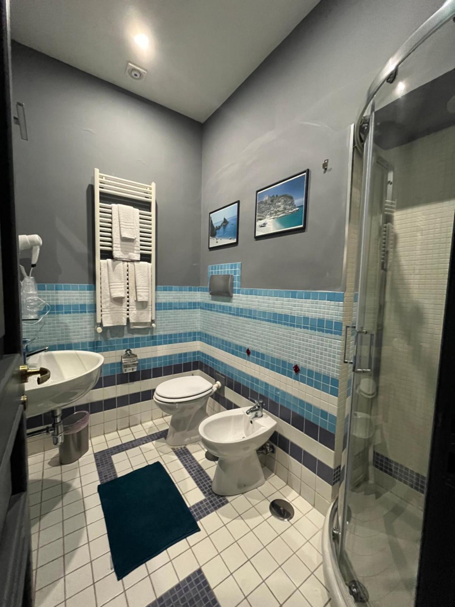Naples Luxury Suites B&B Ngoại thất bức ảnh