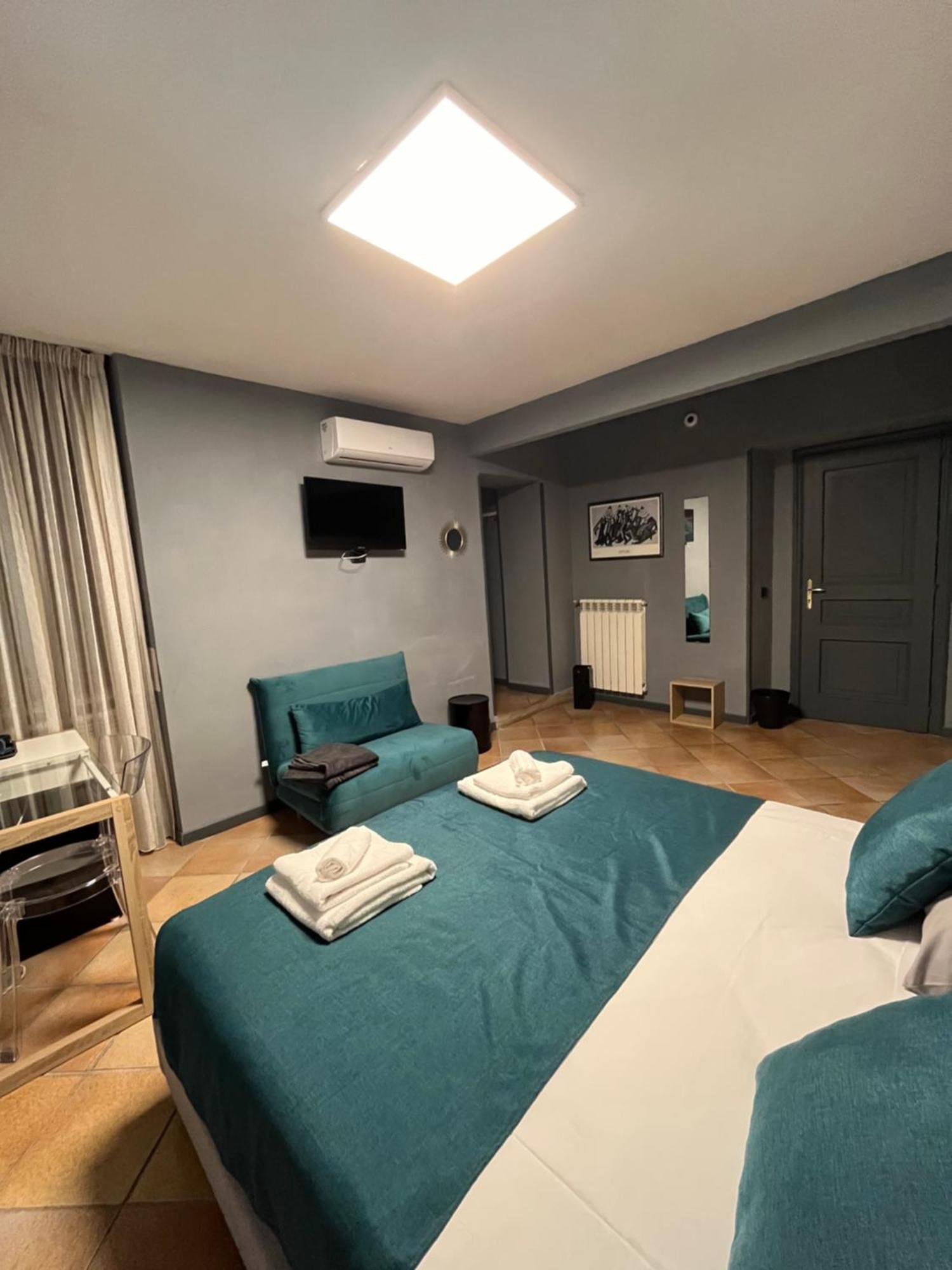 Naples Luxury Suites B&B Ngoại thất bức ảnh